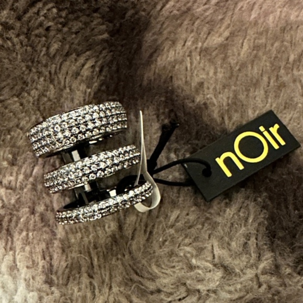 Noir jewelry 3 row crystal ring